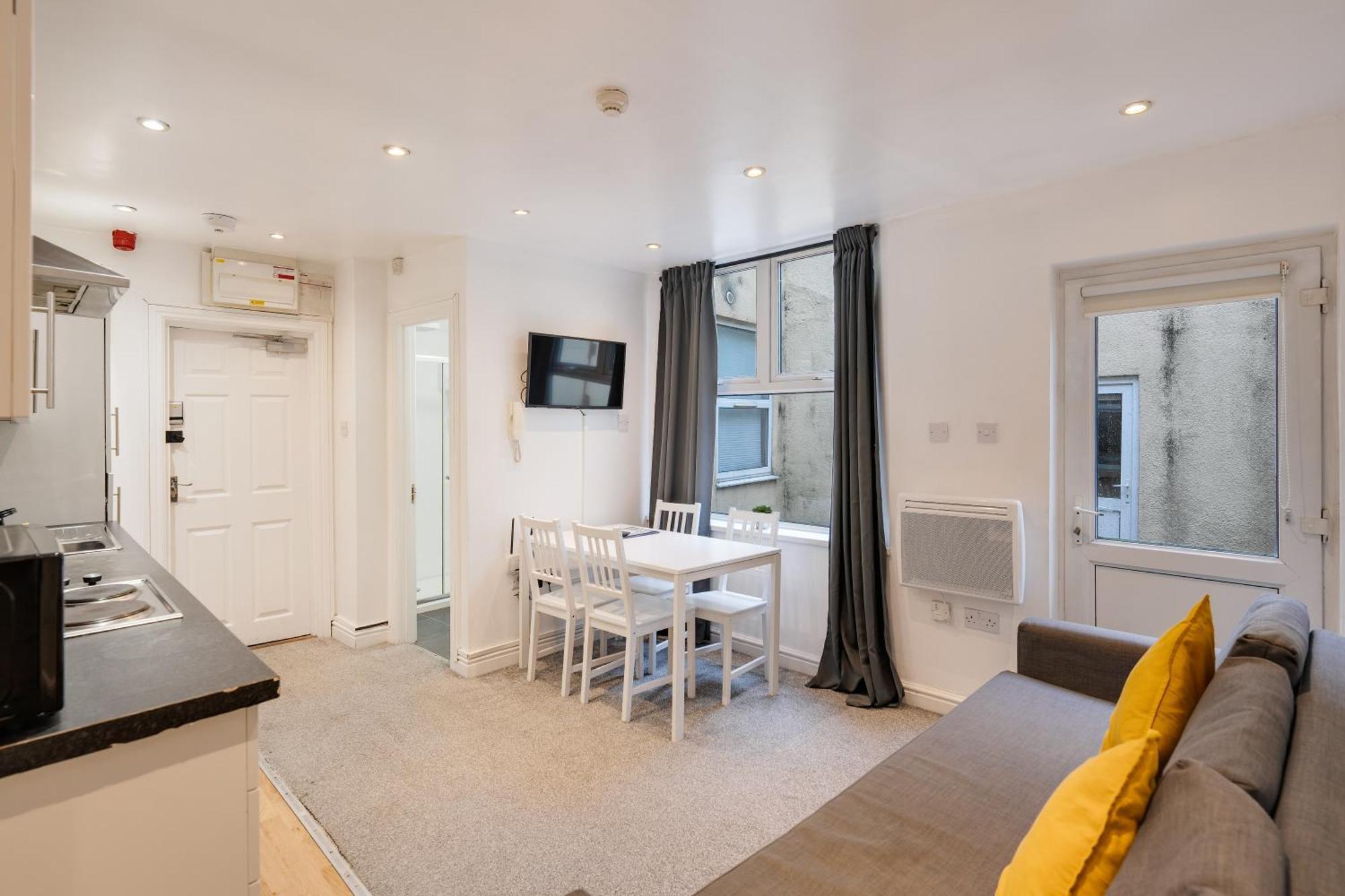 2 Bedroom Aprtmnt For Upto 6 Nr Centre, Uni &Parks Cardiff Eksteriør bilde
